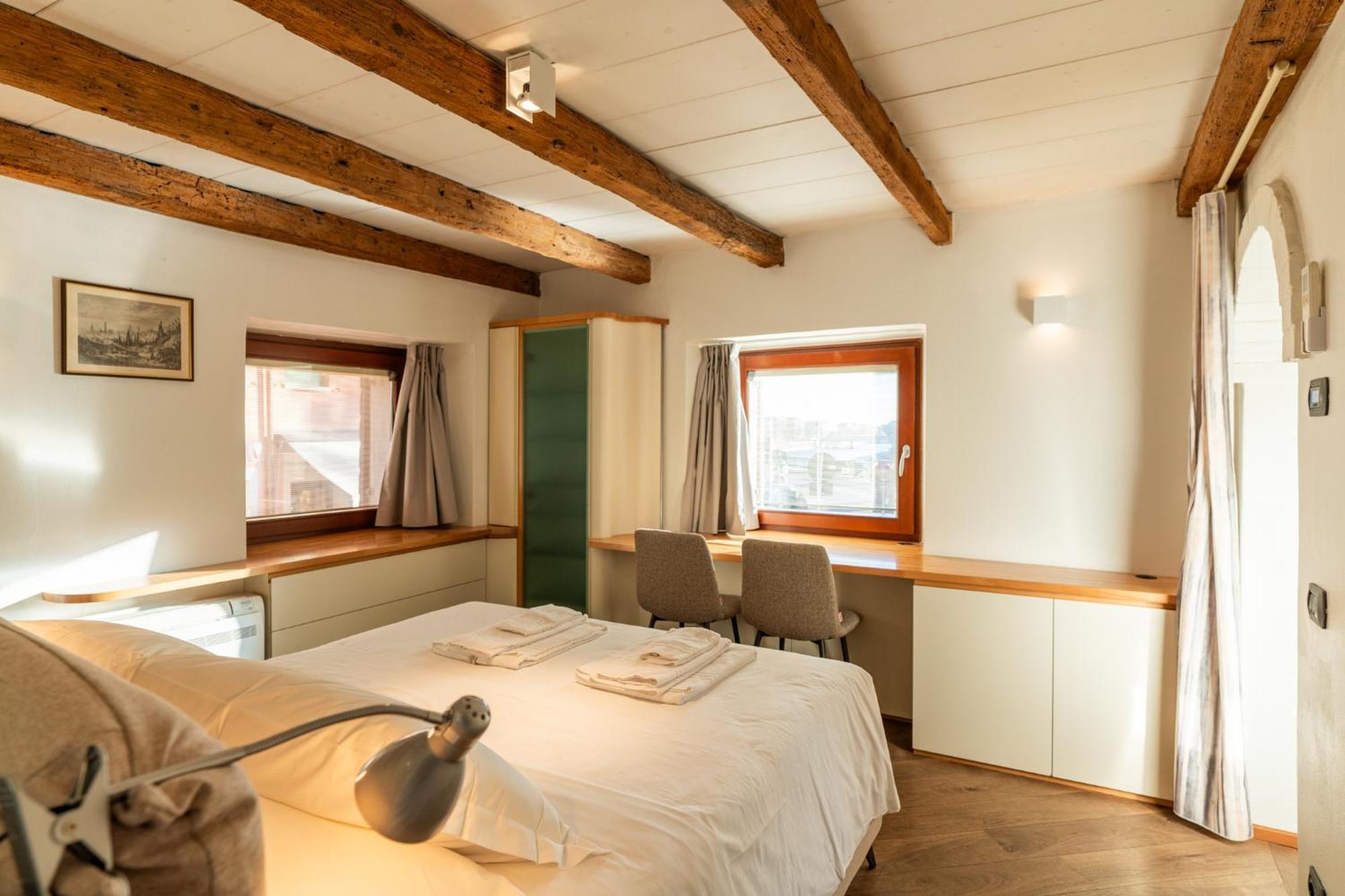 Bed and Breakfast La Finestra Sul Ponte By Postcardsfrom Verona Exterior foto