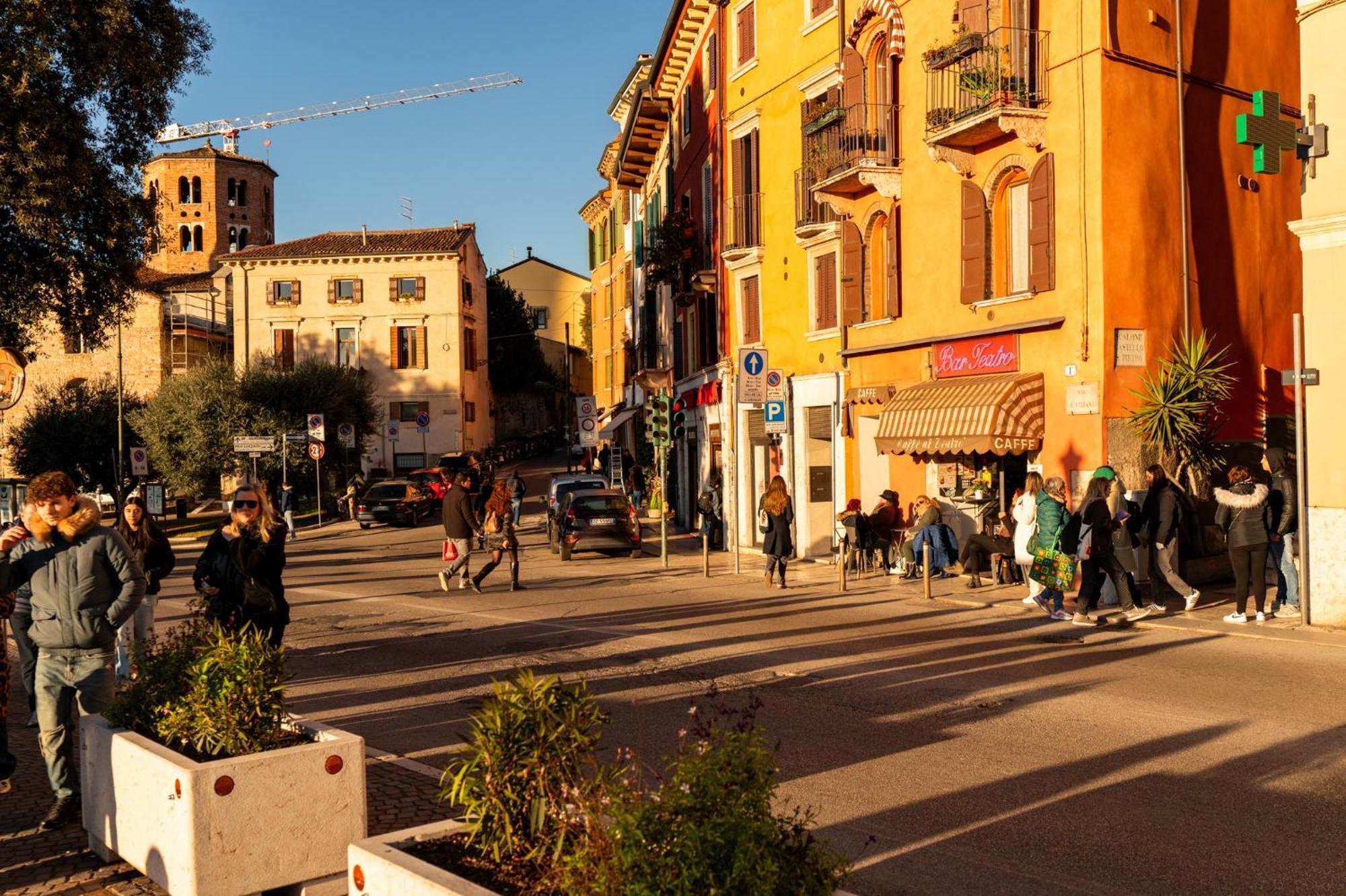 Bed and Breakfast La Finestra Sul Ponte By Postcardsfrom Verona Exterior foto