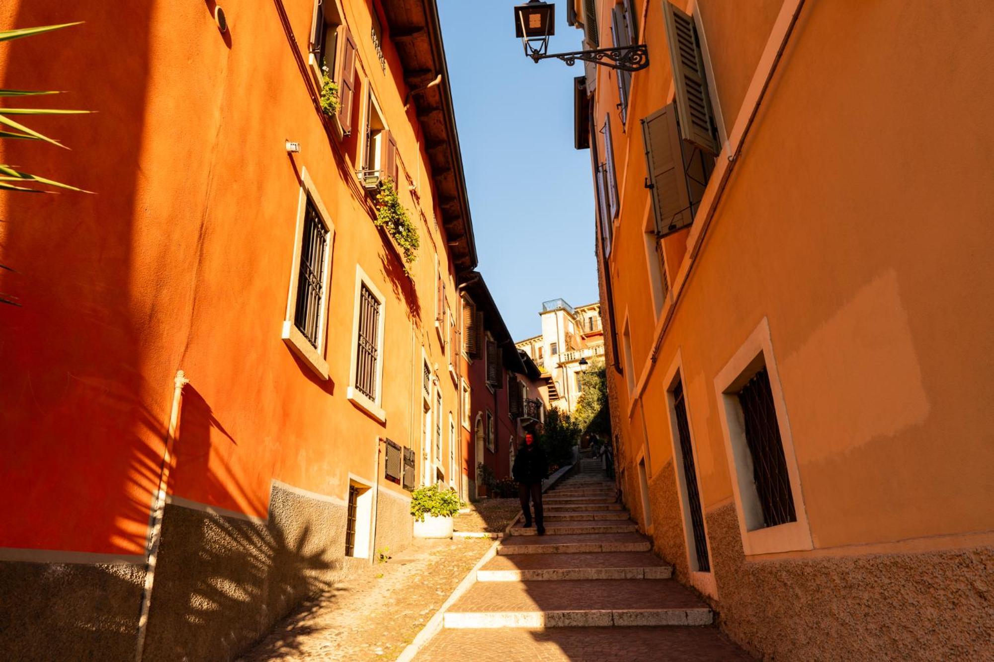 Bed and Breakfast La Finestra Sul Ponte By Postcardsfrom Verona Exterior foto