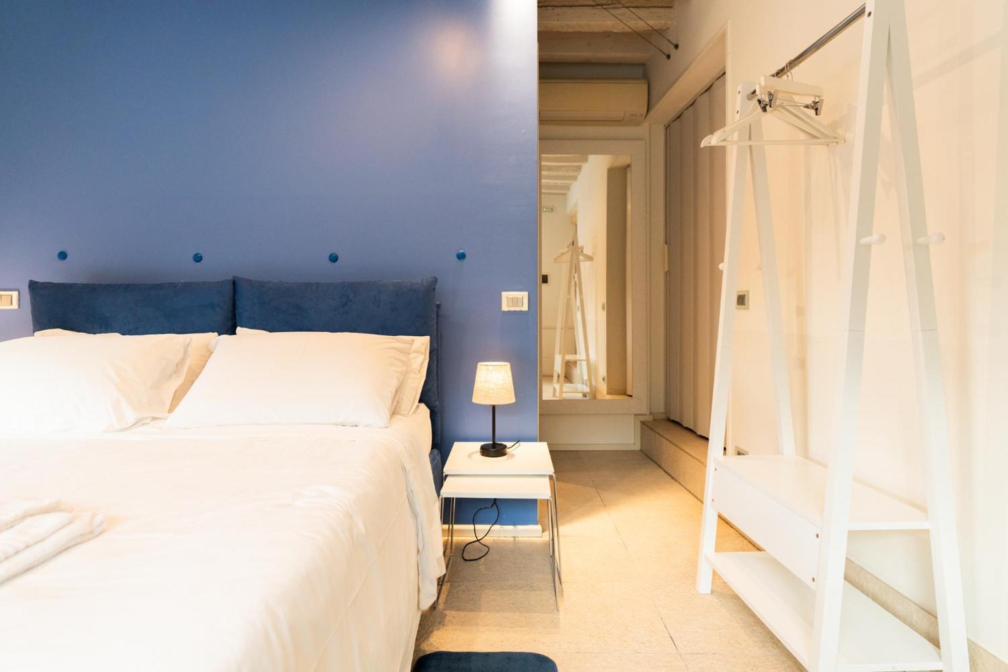 Bed and Breakfast La Finestra Sul Ponte By Postcardsfrom Verona Exterior foto